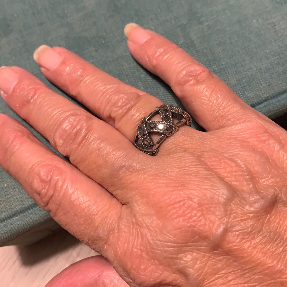 Beautiful Lia Sophia silver and hematite ring